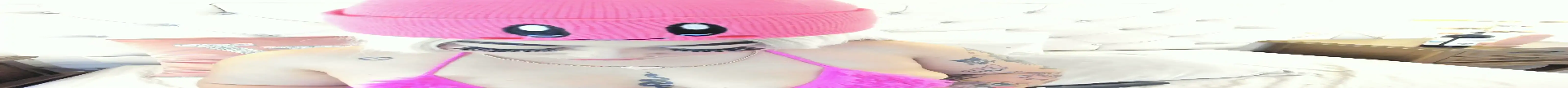 Snapshot of MeganStar__ chatting on 09/23/25, 12:12 MeganStar online show from 09/23/25, 12:12