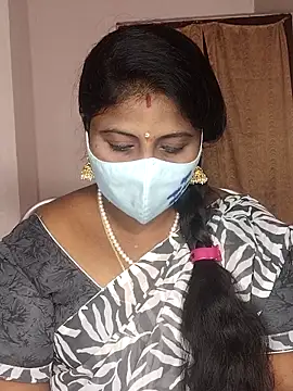 Snapshot of telugu_Geetha30 chatting on 10/15/25, 07:16 telugu Geetha30 online show from 10/15/25, 07:16