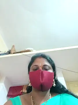 Snapshot of telugu_Geetha30 chatting on 10/28/25, 09:52 telugu Geetha30 online show from 10/28/25, 09:52