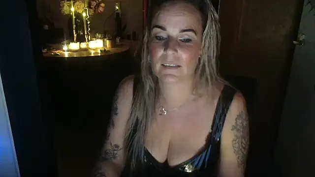 Mrs-Aurora online show from 05/20/26, 10:18