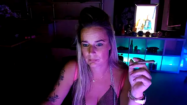 Mrs-Aurora online show from 10/03/25, 07:48