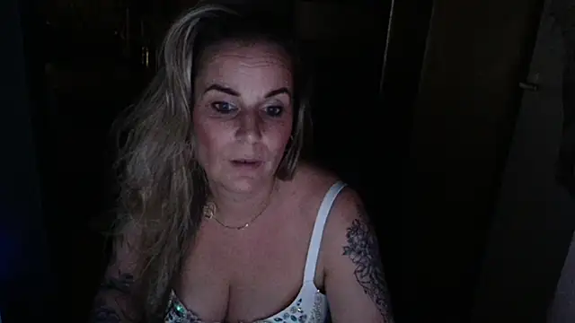 Mrs-Aurora online show from 03/25/26, 03:28