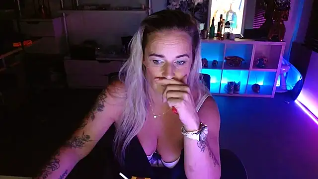 Mrs-Aurora online show from 09/29/25, 06:57