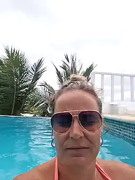 Mrs-Aurora online show from 04/08/26, 03:24