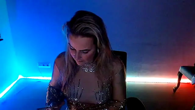 Mrs-Aurora online show from 12/20/25, 10:01