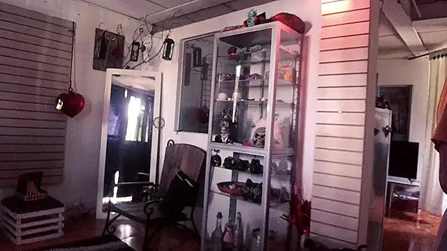 xinamora online show from 10/22/25, 02:49