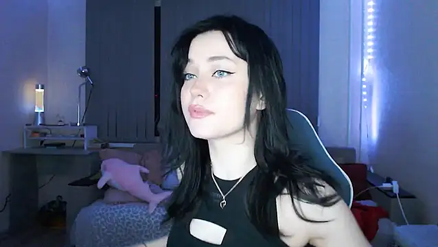 Snapshot of cutefrendlyuser chatting on 04/14/26, 07:30 cutefrendlyuser online show from 04/14/26, 07:30