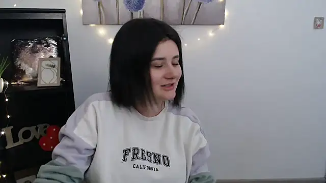 Katrin kiss  online show from 03/04/26, 01:19