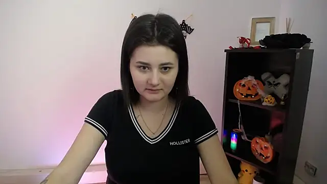 Katrin kiss  online show from 10/29/25, 01:21