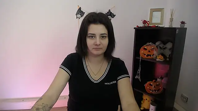 Katrin kiss  online show from 11/03/25, 01:37