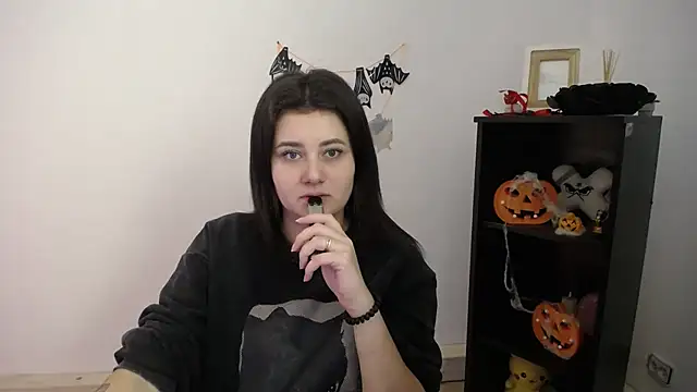 Katrin kiss  online show from 10/30/25, 01:53