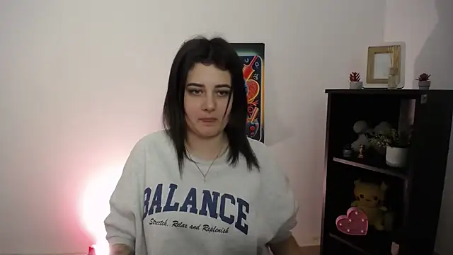 Katrin kiss  online show from 10/07/25, 12:28