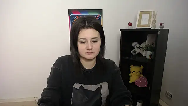 Katrin kiss  online show from 10/11/25, 12:17