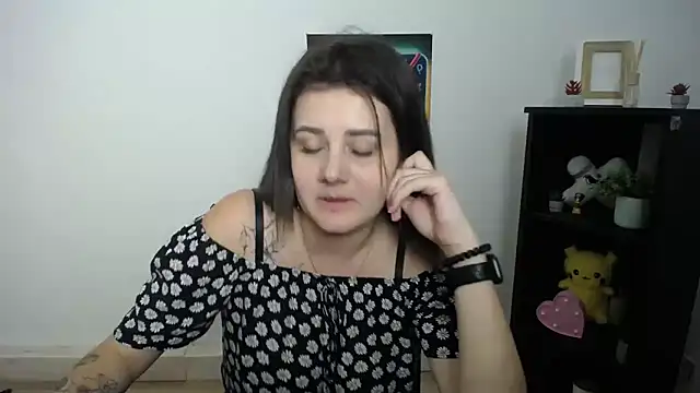 Katrin kiss  online show from 09/11/25, 12:49