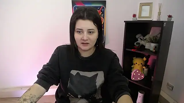 Katrin kiss  online show from 10/28/25, 01:43