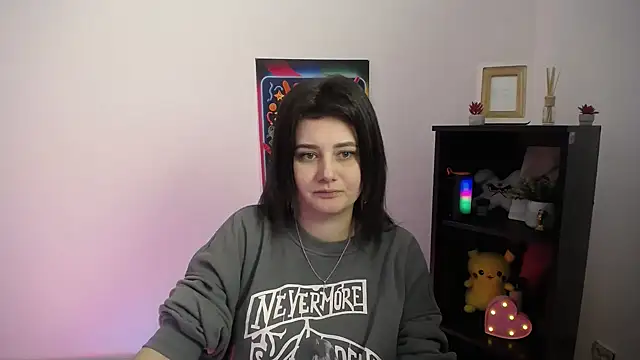 Katrin kiss  online show from 10/20/25, 12:17