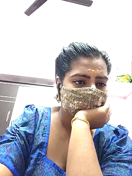 Snapshot of Tamil-Meenu12 chatting on 11/15/25, 08:07 Tamil-Meenu12 online show from 11/15/25, 08:07