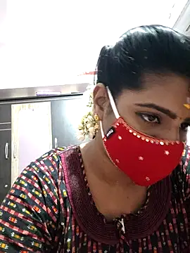 Snapshot of Tamil-Meenu12 chatting on 10/24/25, 06:45 Tamil-Meenu12 online show from 10/24/25, 06:45