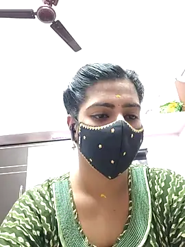 Snapshot of Tamil-Meenu12 chatting on 10/28/25, 07:51 Tamil-Meenu12 online show from 10/28/25, 07:51