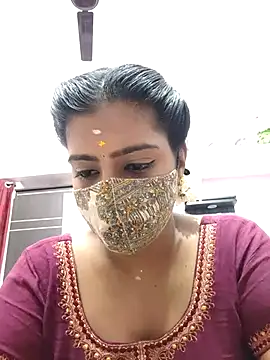 Snapshot of Tamil-Meenu12 chatting on 11/04/25, 07:12 Tamil-Meenu12 online show from 11/04/25, 07:12