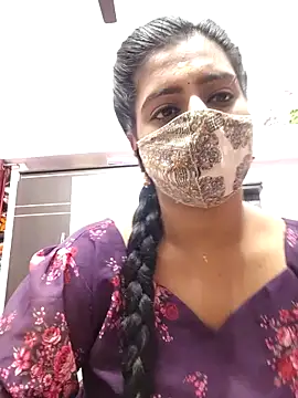 Snapshot of Tamil-Meenu12 chatting on 10/31/25, 06:10 Tamil-Meenu12 online show from 10/31/25, 06:10