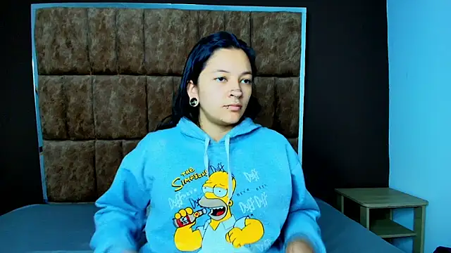 Kitty ravee online show from 10/06/25, 12:56