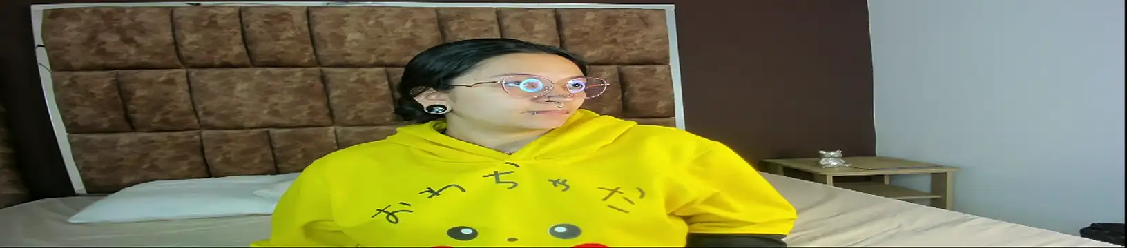 Kitty ravee online show from 09/19/25, 11:58