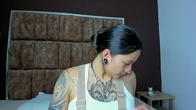 Kitty ravee online show from 09/13/25, 11:38