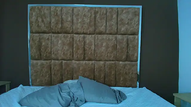 Kitty ravee online show from 10/03/25, 01:34