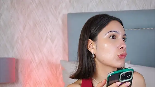 Sofy Bradd online show from 09/18/25, 10:07