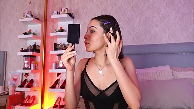 Sofy Bradd online show from 01/11/26, 07:15