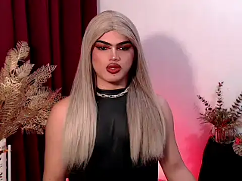 Snapshot of ShaneX01 chatting on 02/18/26, 01:18 ShaneX01 online show from 02/18/26, 01:18