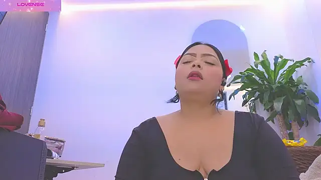 Daisy Price online show from 03/26/26, 10:24