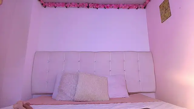 lilyth bloom online show from 12/20/25, 12:41