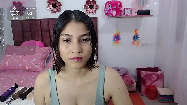 Lunna desire online show from 10/20/25, 04:40