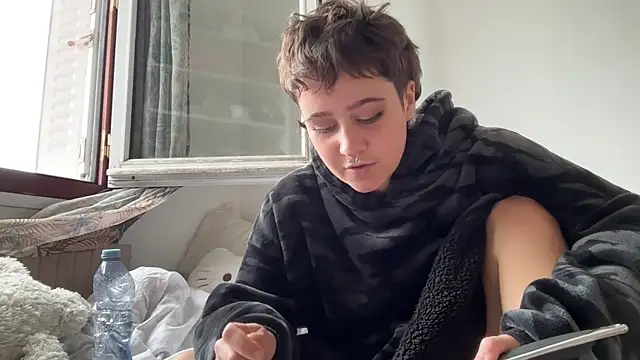 NIQUE TARAXX online show from 09/14/25, 01:44