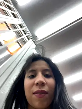 Snapshot of StreetPartyLive chatting on 10/29/25, 05:28 StreetPartyLive online show from 10/29/25, 05:28