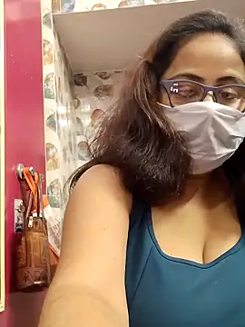 nisha 1110 online show from 12/18/25, 01:59