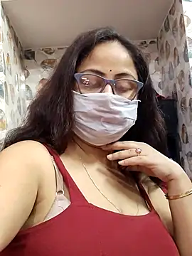 nisha 1110 online show from 04/13/26, 02:43