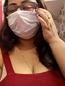 nisha 1110 online show from 10/07/25, 10:05