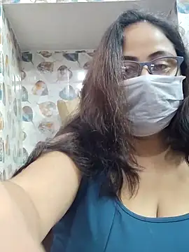 nisha 1110 online show from 12/19/25, 03:03