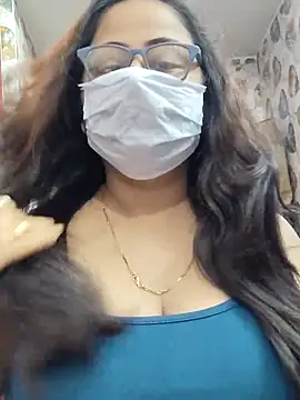 nisha 1110 online show from 11/18/25, 03:15