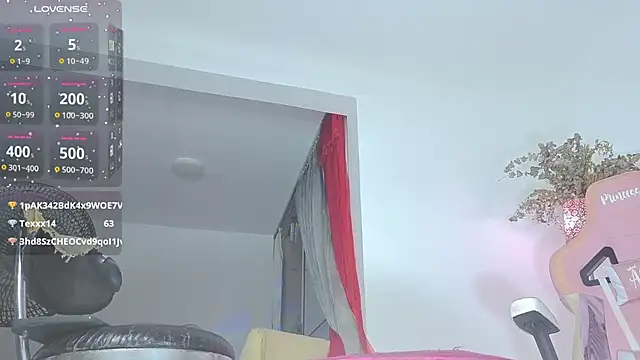 Snapshot of Queen_Morena chatting on 07/22/26, 05:09 Queen Morena online show from 07/22/26, 05:09