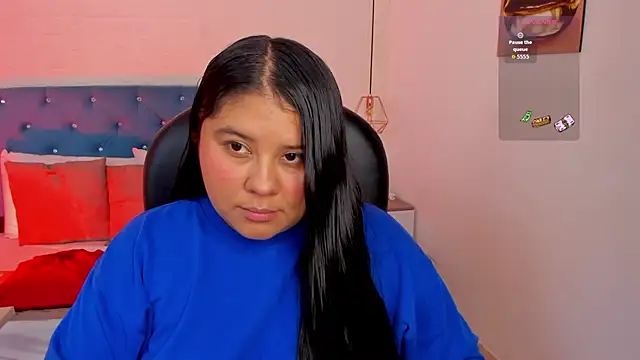 Snapshot of julieta_miller01 chatting on 10/11/25, 11:44 julieta miller01 online show from 10/11/25, 11:44