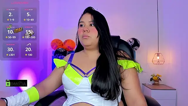 julieta miller01 online show from 10/31/25, 11:40