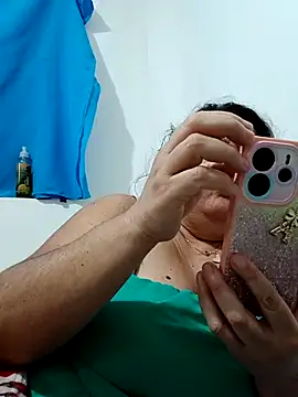 yaneth  online show from 11/15/25, 10:41