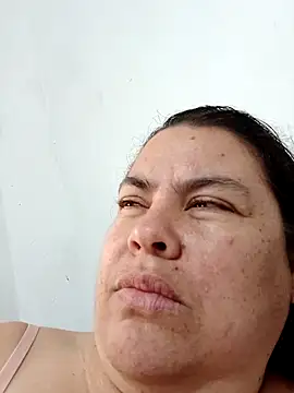 yaneth  online show from 11/25/25, 12:49