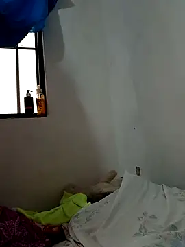 yaneth  online show from 10/20/25, 11:22