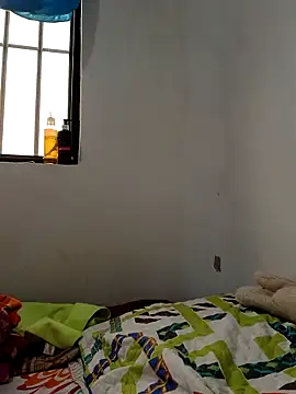 yaneth  online show from 10/24/25, 01:54