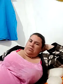 yaneth  online show from 10/18/25, 10:56